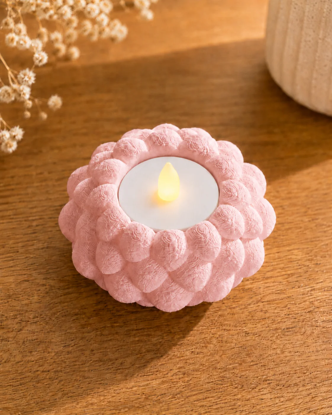 3D-gedruckter Teelichthalter in Rosa mit geflochtenem Bubble-Knit-Design