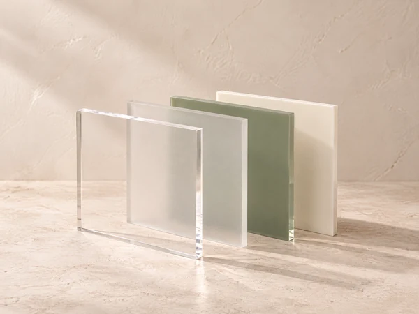 Acrylplatten in klar, satiniert und farbig
