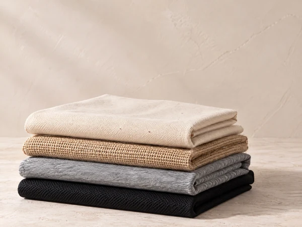 Stoffmuster aus Baumwolle, Jute, Jersey und Polyester